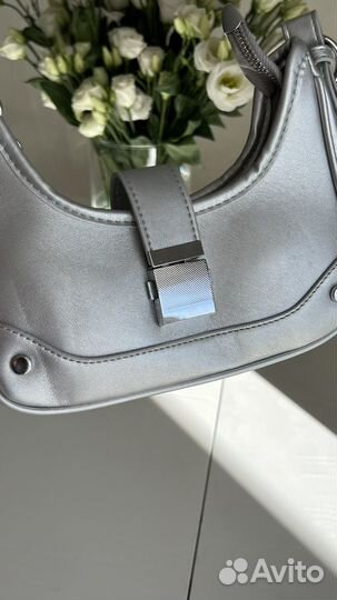 Сумка женская серебристая