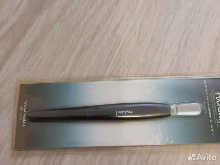 Инструмент для отодвигания кутикулы