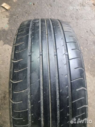 Dunlop SP Sport 230 215/60 R16 95V