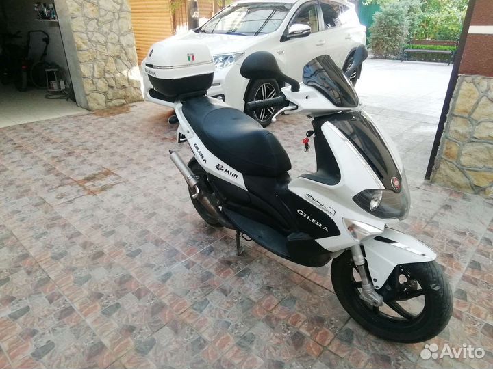 Скутер Gilera