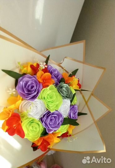 Атласные розы