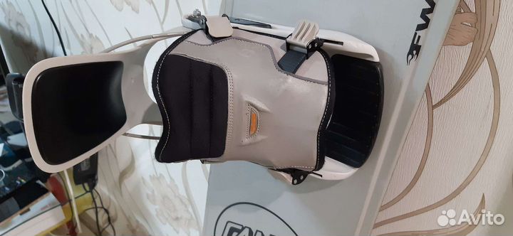 Сноуборд с креплениями