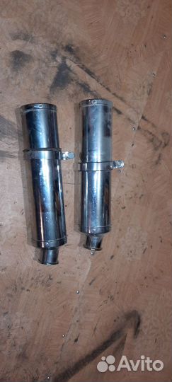 Пара глушителей на мотоцикл