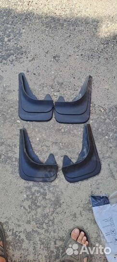Брызговики универсальные