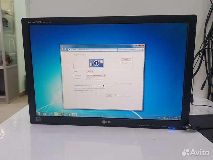 Монитор LG Flatron W1942SE 19
