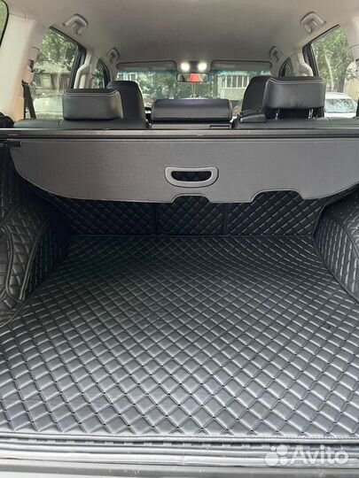 Автоковрики 5D в багажник Land Cruiser Prado 150