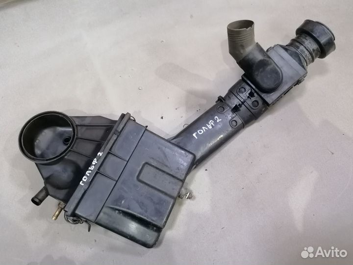 Корпус воздушного фильтра 1.8 SF VW Golf II 1985г