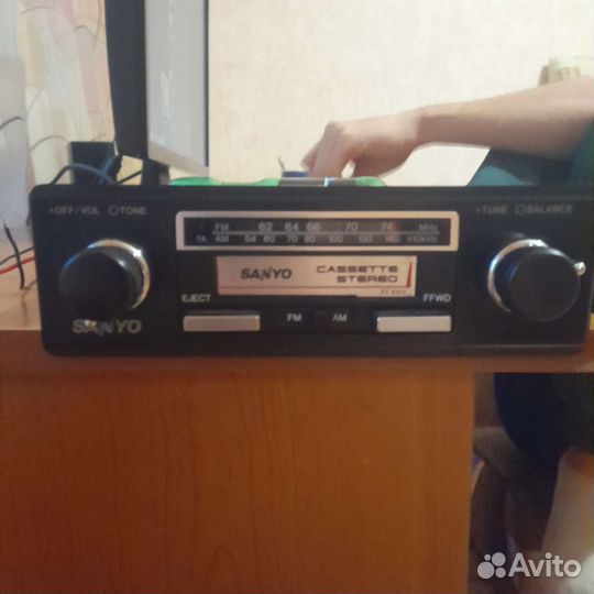 Кассетный магнитофон sanyo