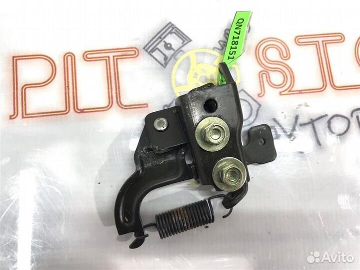 Петля замка багажника Nissan Teana (J31) 2003-2005