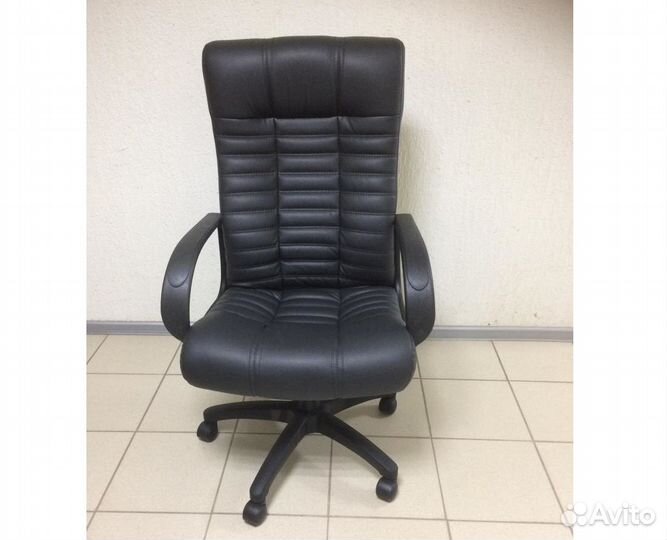 Кресло атлант. экокожа. черный и бежевый