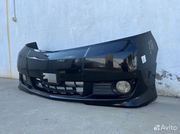 Бампер передний на Toyota Alphard