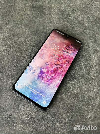Samsung A40 (4/64Gb)