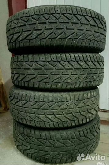 Tigar SUV Ice 215/60 R17