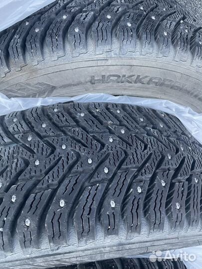 Nokian Tyres Hakkapeliitta 8 205/60 R16