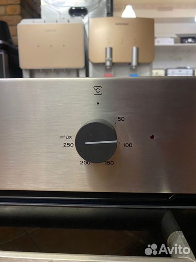 Электрический духовой шкаф Zigmund & Shtain E 143