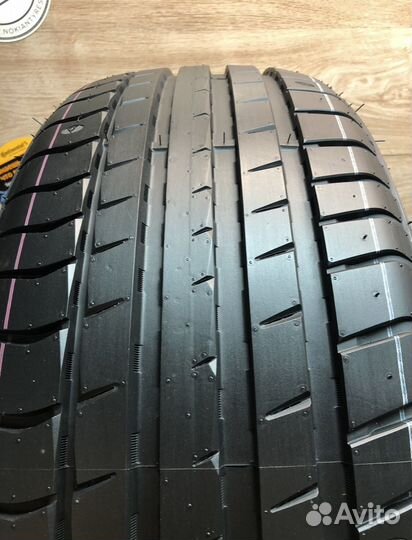 Triangle EffeXSport TH202 235/50 R19 105Y