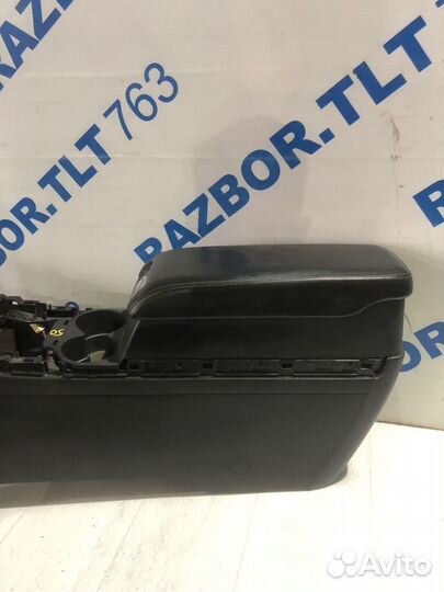 Центральная консоль с подлокотником mazda CX-7 2.3