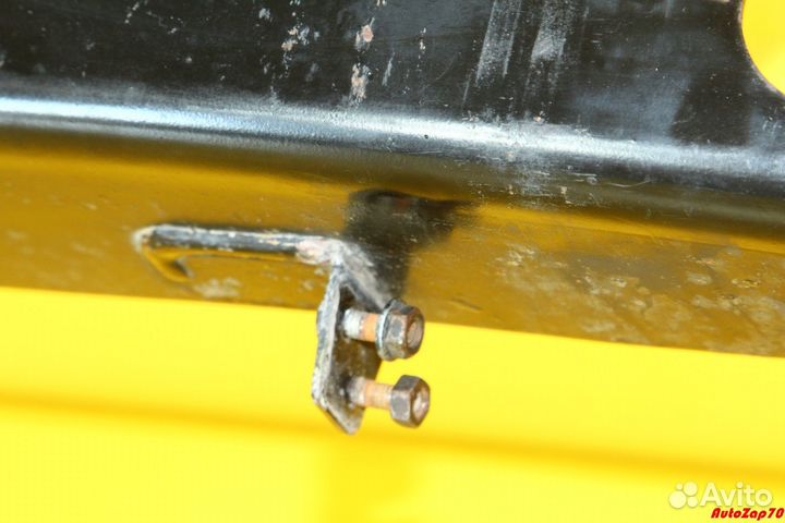 VW Phaeton Усилитель переднего бампера