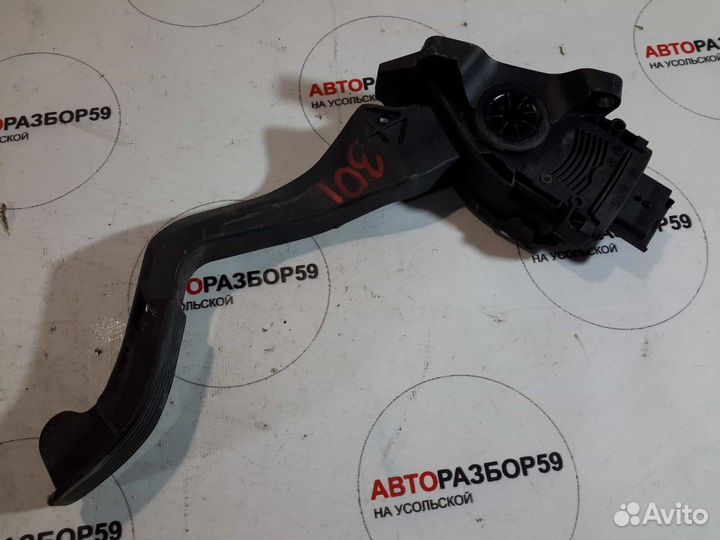 Педаль газа Peugeot 301