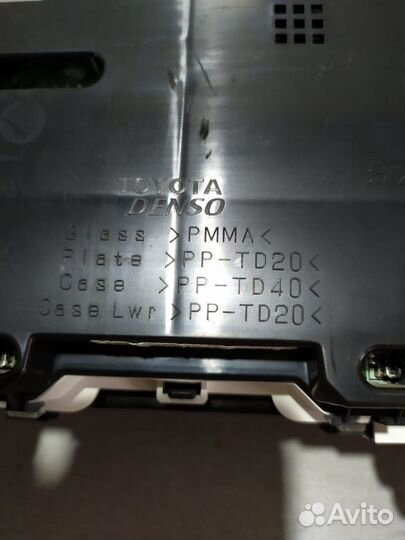 Панель приборов Toyota Corolla 2011