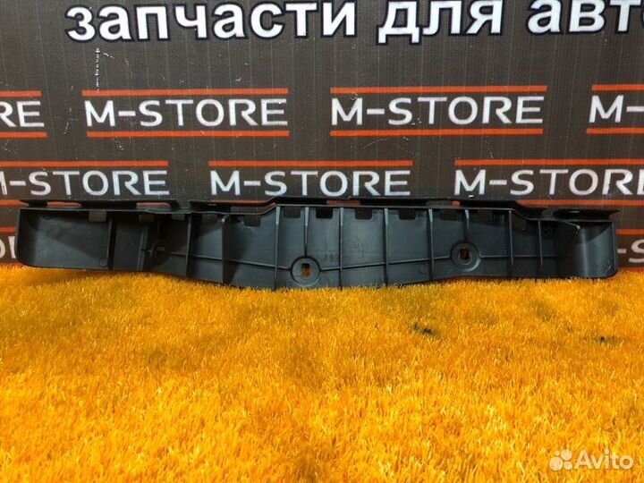 Крепление бампера заднее Bmw 5-Series E60 N52B25A