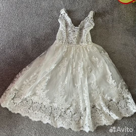 Нарядное платье