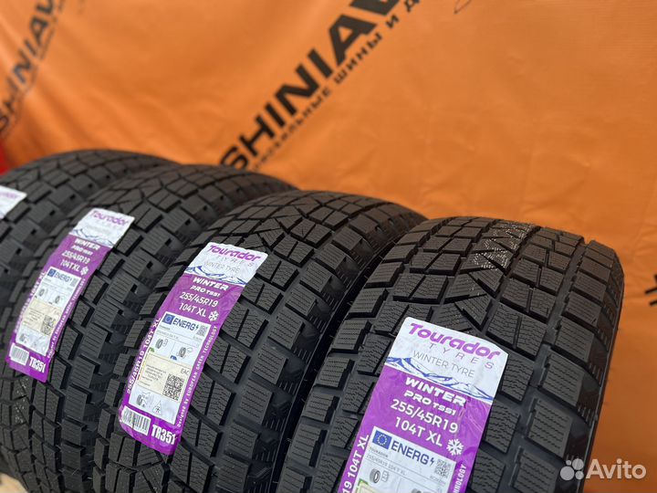 Tourador Winter Pro TSS1 255/45 R19 103U