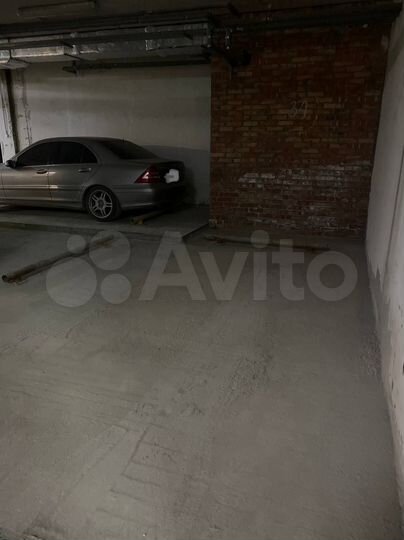 Машиноместо, 20 м²