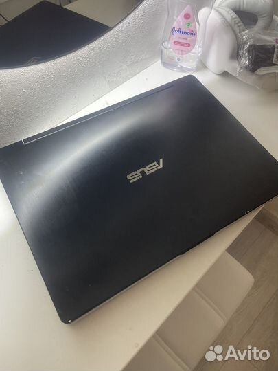 Ноутбук asus