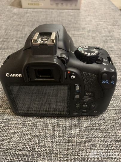 Зеркалка Canon eos 1300d ef-s 18-55 III Kit