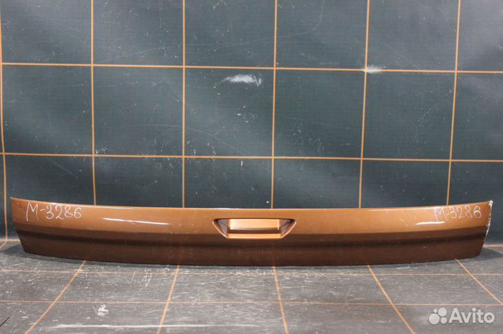 Накладка крышки багажника - Ford Kuga 2