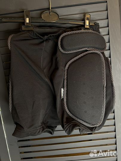 Защитные горнолыжные шорты biont