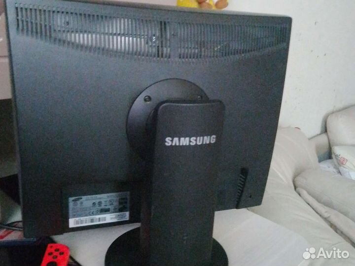 Монитор Samsung