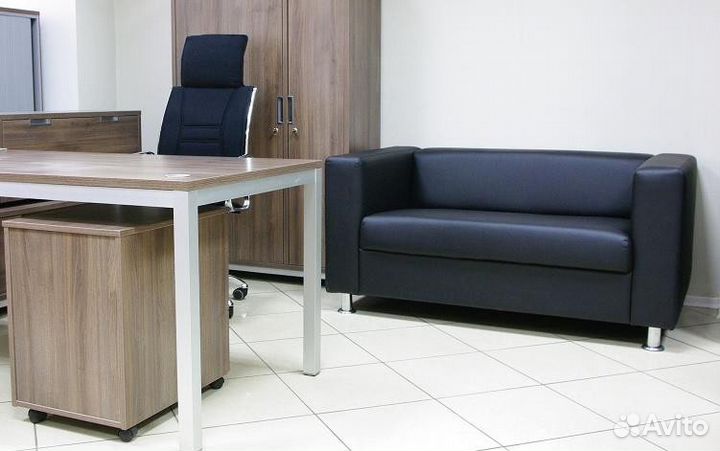 Диван и кресла в холл для отдыха