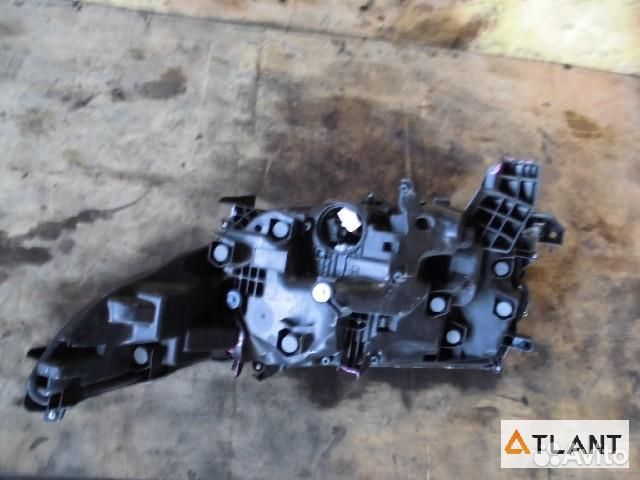 Фара правая toyota alphard