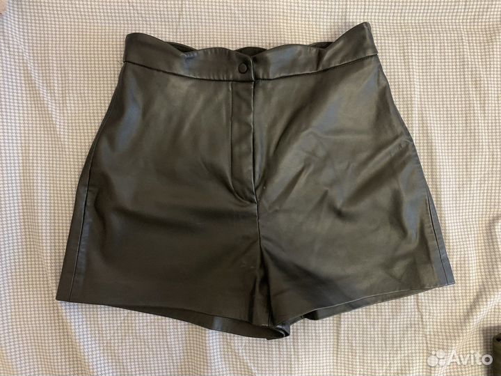 Кожаные шорты