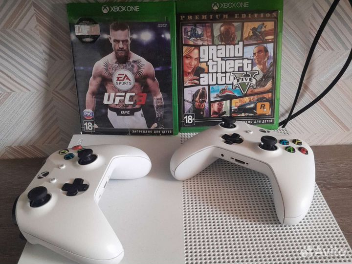 Xbox one s 1tb с играми