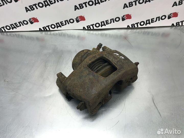 Суппорт передний правый Chevrolet Corsica 1993 г.в