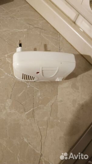 Отпугиватель комаров, тараканов,мелких грызунов