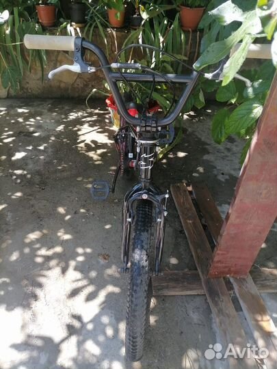 Трюковой велосипед bmx madness 1