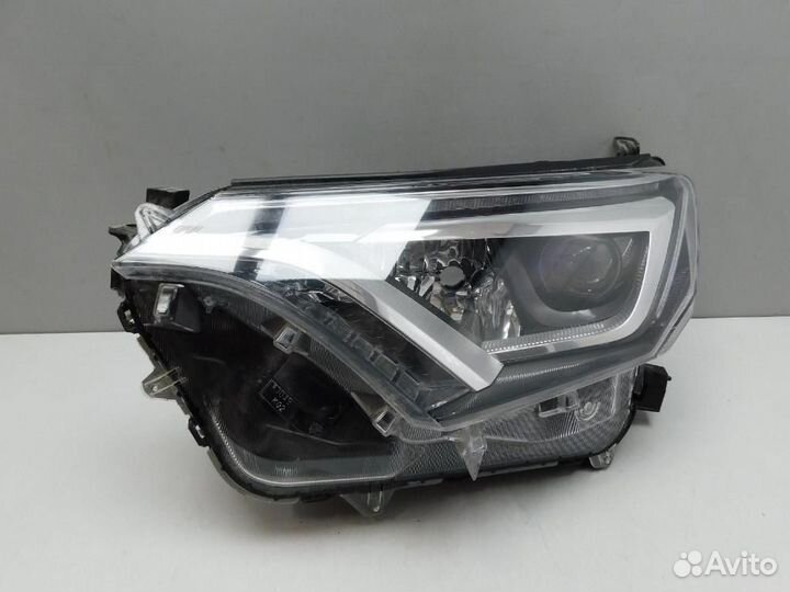 Фара левая Toyota RAV4