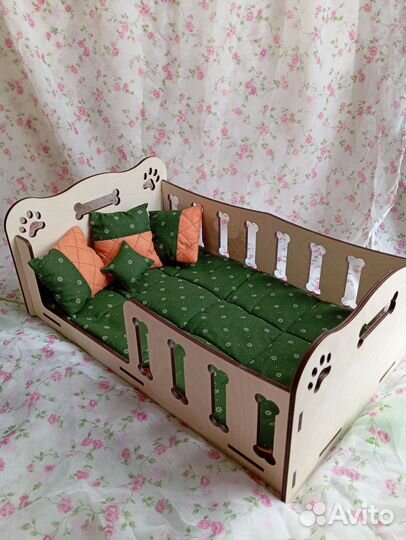 Лежанка для кошек и собак новые