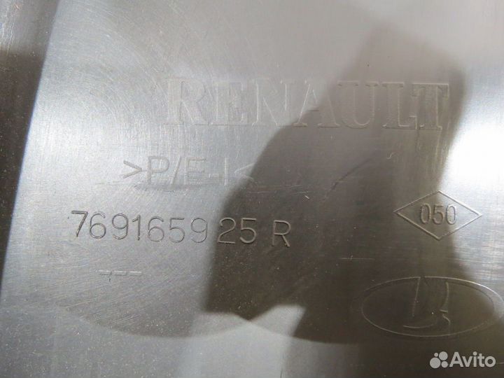 Обшивка стойки средняя левая Renault Sandero 2