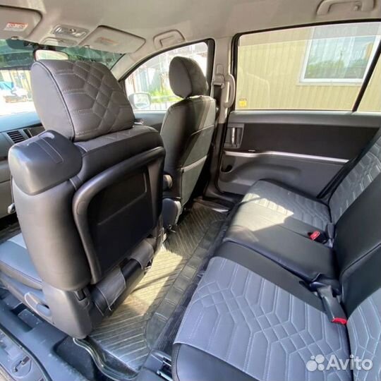 Чехлы Toyota Isis