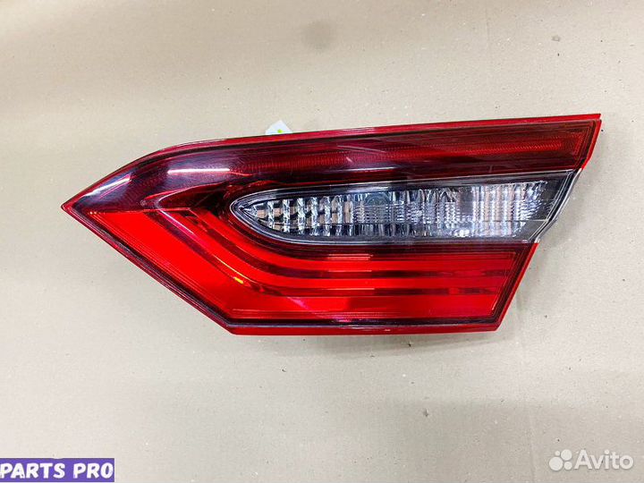 Фонарь в крышку Toyota Camry XV70