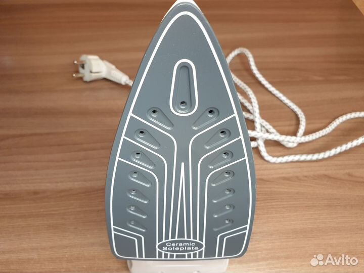 Маленький утюжок 1800Вт
