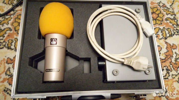 Akg Solidtube