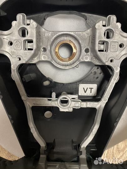 Оригинальный руль Toyota Camry V70 / V75 кожа