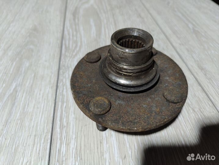 Ступица передняя Toyota Probox