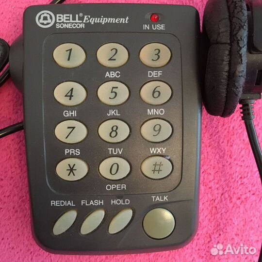 Старый стационарный телефон